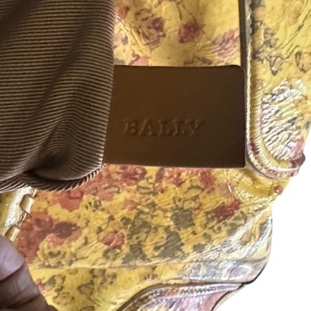 Bally Yellow Floral Distressed Leather Tote Bag Made in Italy Tortoise Chain - Picture 13 of 16